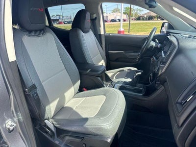 2022 GMC Canyon Crew Cab Short Box 4-Wheel Drive AT4 w/Leather