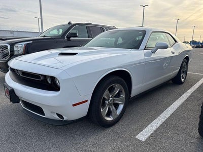 2019 Dodge Challenger SXT RWD