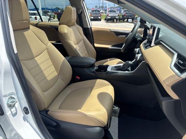 2023 Toyota RAV4 XLE Premium FWD (Natl)