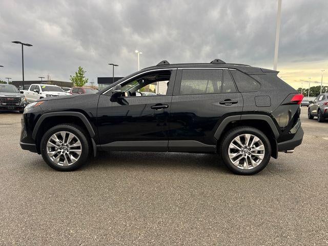 2023 Toyota RAV4 XLE Premium FWD (Natl)