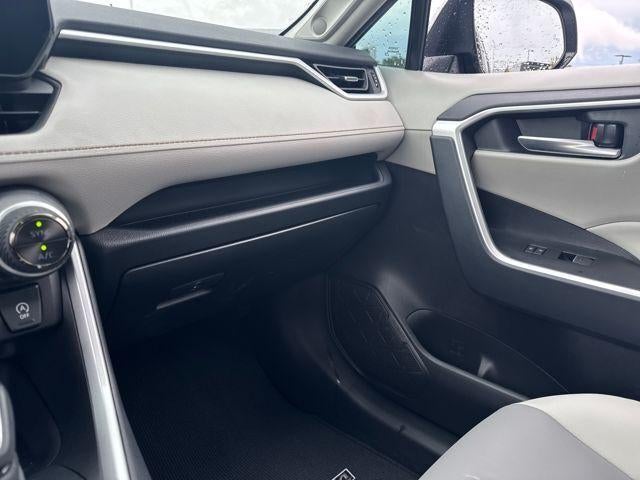 2025 Toyota RAV4 XLE Premium FWD (Natl)