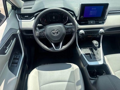 2025 Toyota RAV4 XLE Premium FWD (Natl)
