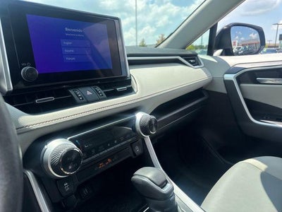 2025 Toyota RAV4 XLE Premium FWD (Natl)
