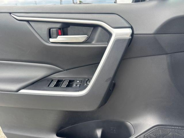 2025 Toyota RAV4 XLE FWD (GS)