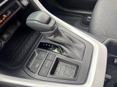 2025 Toyota RAV4 XLE FWD (GS)