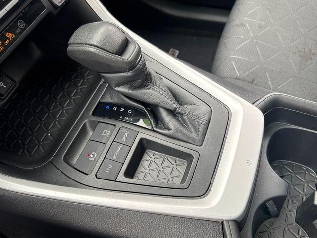 2021 Toyota RAV4 XLE FWD (GS)