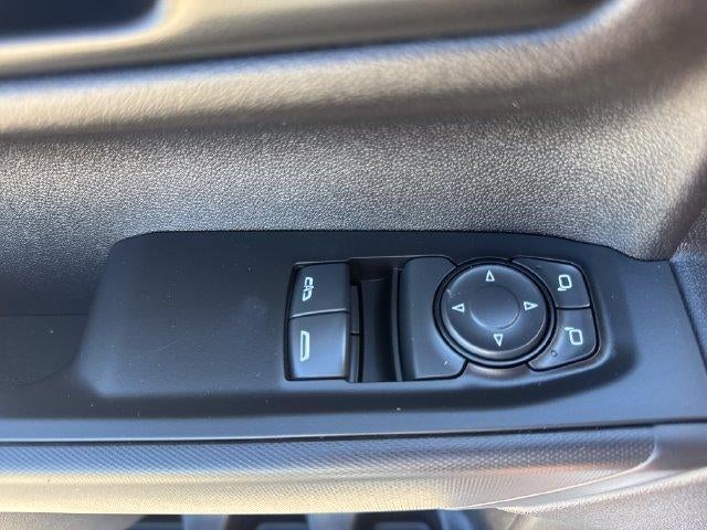 2025 GMC Sierra 1500 Regular Cab Standard Box 4-Wheel Drive Pro