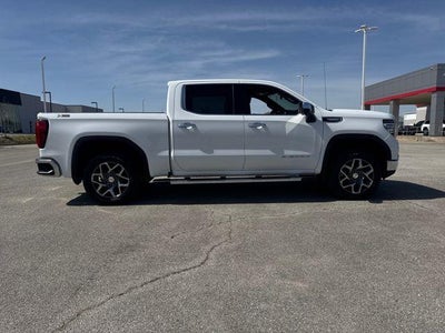 2022 GMC Sierra 1500 Crew Cab Short Box 4-Wheel Drive SLT