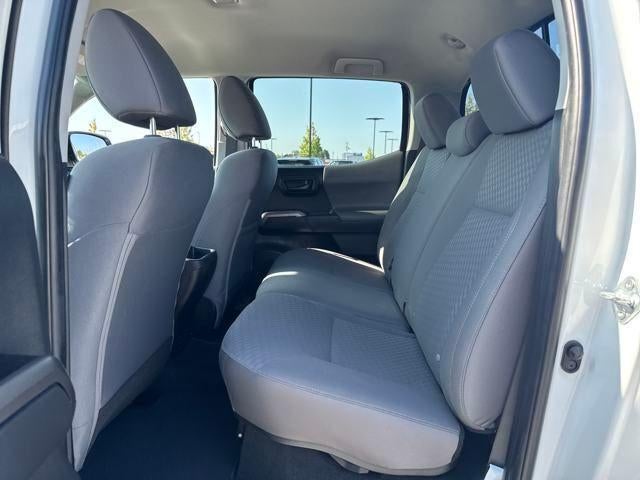 2022 Toyota Tacoma 2WD 2WD SR5 Double Cab 5' Bed V6 AT (GS)