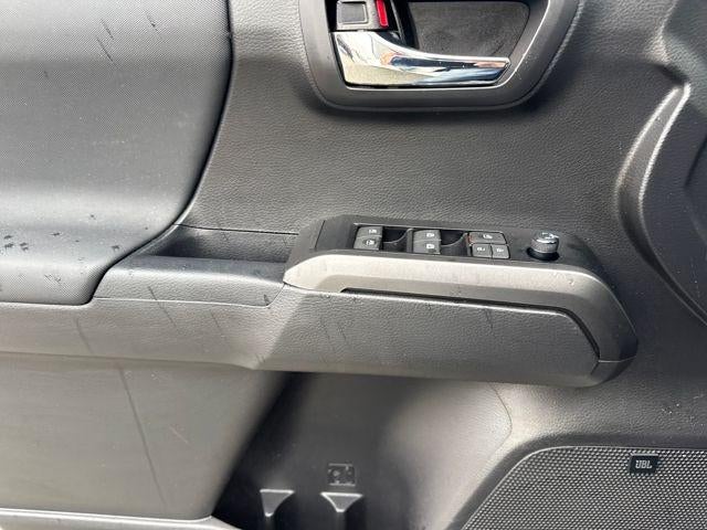 2023 Toyota Tacoma 4WD 4WD SR5 Double Cab 6' Bed V6 AT (Natl)