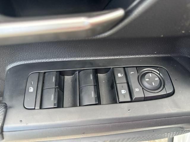 2025 Toyota Tacoma 4WD 4WD SR Double Cab 5' Bed MT (Natl)