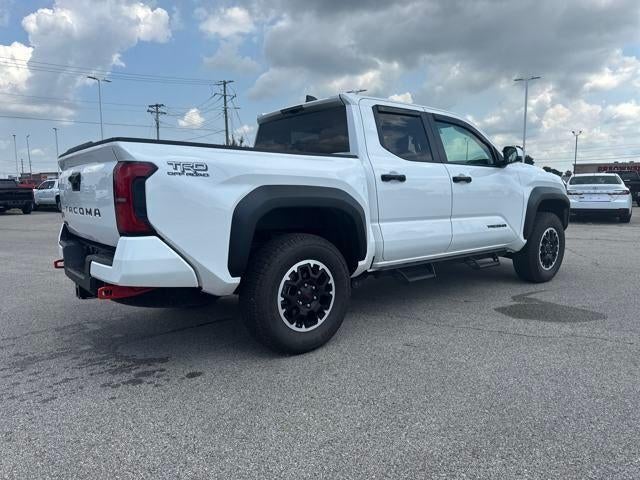 2025 Toyota Tacoma 4WD 4WD SR Double Cab 5' Bed MT (Natl)