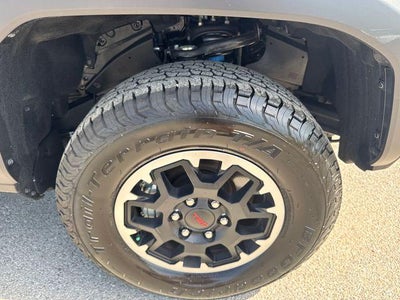 2025 Toyota Tacoma 4WD 4WD TRD Off Road Double Cab 5' Bed AT (Natl)