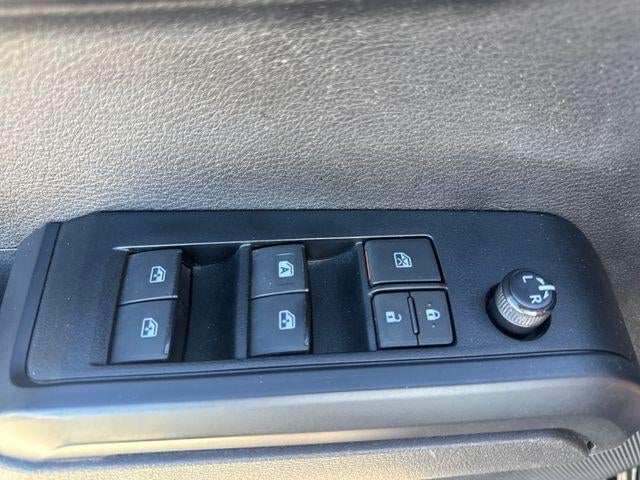 2023 Toyota Tacoma 4WD 4WD SR Double Cab 5' Bed V6 AT (GS)