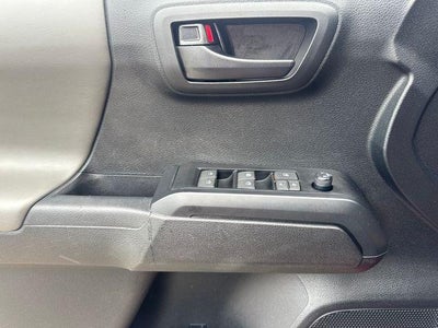 2023 Toyota Tacoma 4WD 4WD SR Double Cab 5' Bed V6 AT (GS)