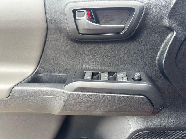 2023 Toyota Tacoma 4WD 4WD SR Double Cab 5' Bed V6 AT (GS)