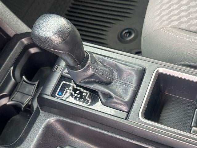 2023 Toyota Tacoma 4WD 4WD SR Double Cab 5' Bed V6 AT (GS)