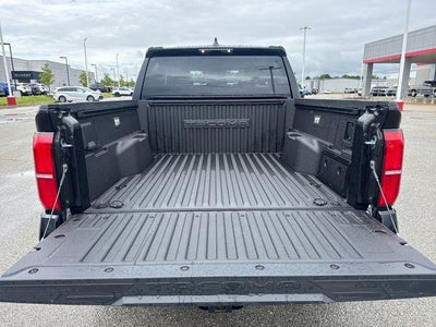 2026 Toyota Tacoma 4WD 4WD TRD Off Road Hybrid Double Cab 5' Bed AT (Natl)