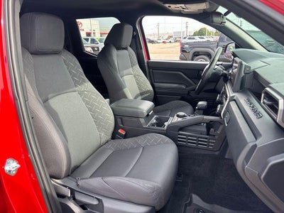2026 Toyota Tacoma 4WD 4WD SR Double Cab 5' Bed AT (GS)