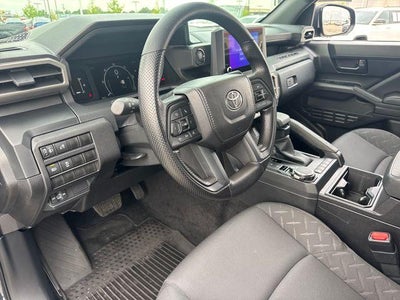 2026 Toyota Tacoma 4WD 4WD SR Double Cab 5' Bed AT (GS)