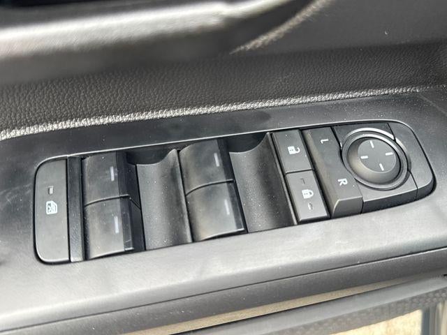 2026 Toyota Tacoma 4WD 4WD SR Double Cab 5' Bed AT (GS)