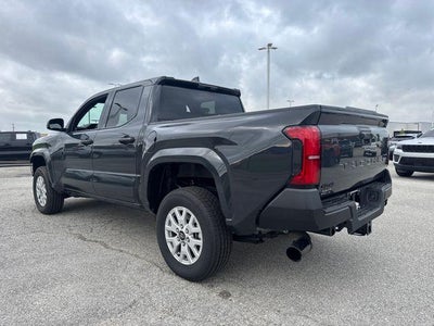 2026 Toyota Tacoma 4WD 4WD SR Double Cab 5' Bed AT (GS)