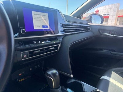 2025 Toyota Camry SE (SE)
