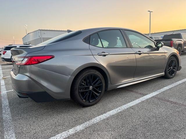 2025 Toyota Camry SE (SE)