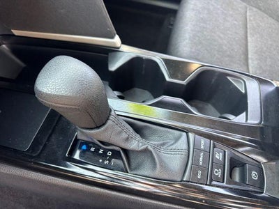 2025 Toyota Camry LE (SE)