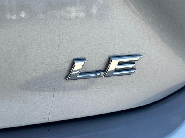 2025 Toyota Camry LE (SE)