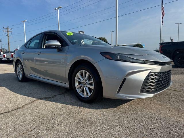 2025 Toyota Camry LE (SE)