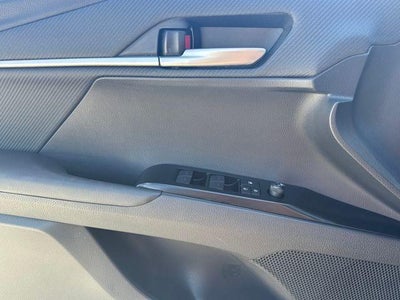 2025 Toyota Camry SE (SE)