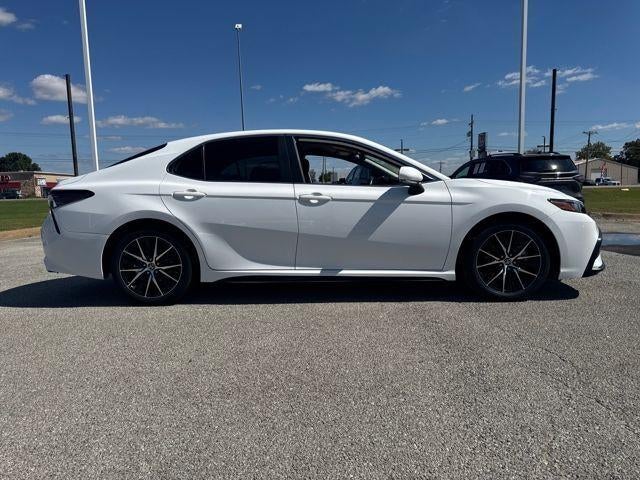 2023 Toyota Camry SE Auto (SE)