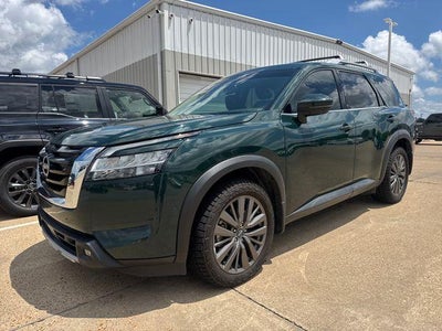 2022 Nissan Pathfinder SL 2WD