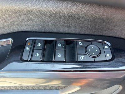 2022 Nissan Pathfinder SL 2WD