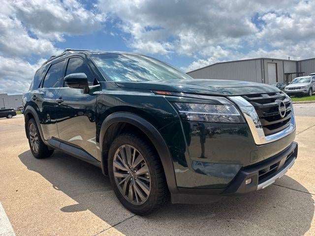 2022 Nissan Pathfinder SL 2WD