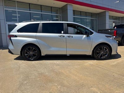 2025 Toyota Sienna XSE FWD 7-Passenger (Natl)