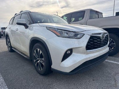 2020 Toyota Highlander XLE FWD (Natl)