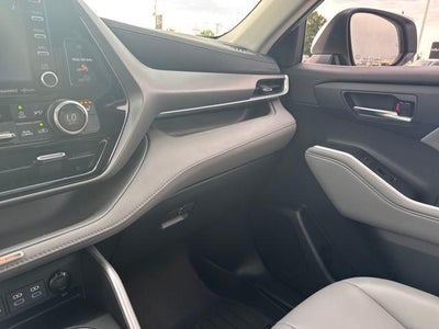 2022 Toyota Highlander XLE AWD (Natl)