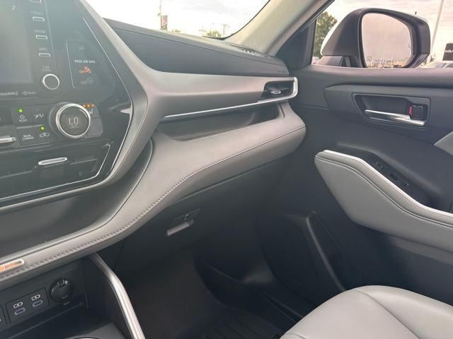 2022 Toyota Highlander XLE AWD (Natl)