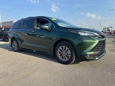 2025 Toyota Sienna XLE AWD 7-Passenger (Natl)