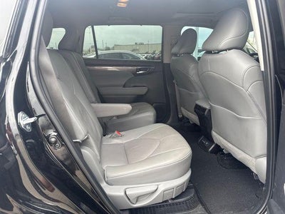 2025 Toyota Highlander Hybrid Limited AWD (Natl)