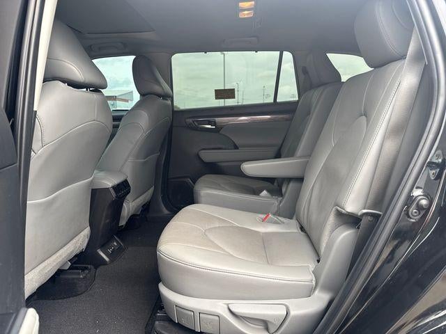 2025 Toyota Highlander Hybrid Limited AWD (Natl)