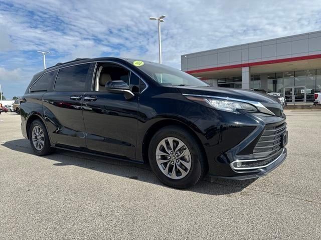 2023 Toyota Sienna XLE FWD 8-Passenger (Natl)