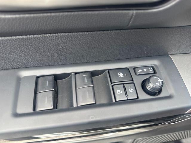 2026 Toyota Tundra 4WD 4WD Limited CrewMax 5.5' Bed (Natl)