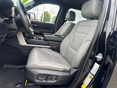2025 Toyota Tundra 2WD 2WD SR5 CrewMax 5.5' Bed (SE)