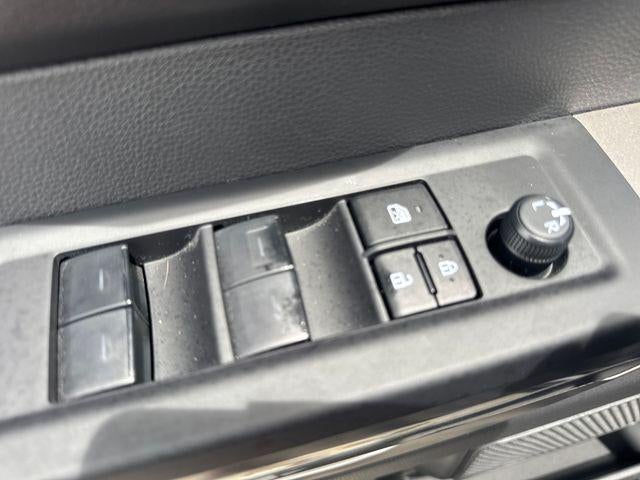 2025 Toyota Tundra 2WD 2WD SR5 CrewMax 5.5' Bed (SE)