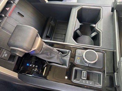 2023 Toyota Tundra 4WD 4WD SR5 CrewMax 5.5' Bed (SE)