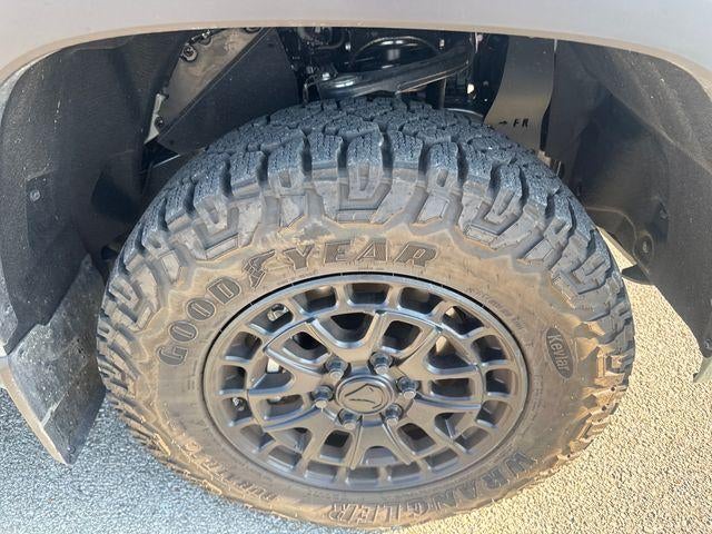 2026 Toyota Tundra 4WD 4WD SR5 CrewMax 5.5' Bed (SE)