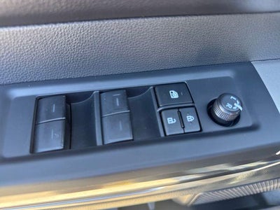 2026 Toyota Tundra 4WD 4WD SR5 CrewMax 5.5' Bed (SE)